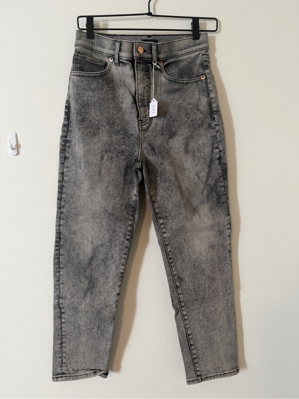 EUC Express Super High Rise Washed Black Mom Jeans 6
